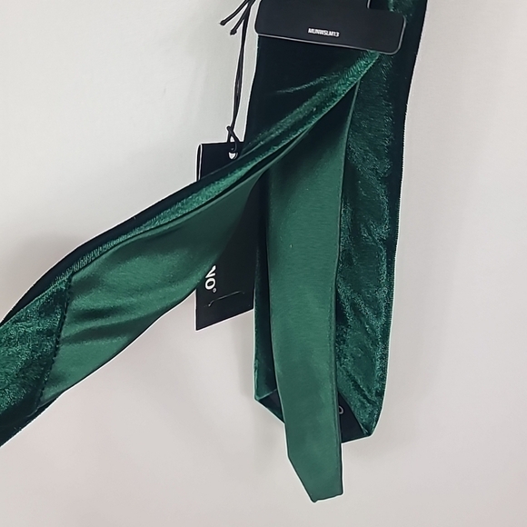 NEW Murano Slim Men's Green Velvet Tie 55" NWT - Picture 5 of 5